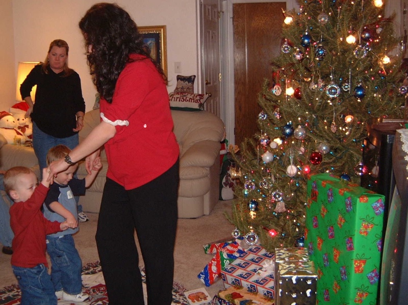 Hildebrand Christmas ScreenSaver/800x600_2001-12-24 Christmas Eve J&J 01.jpg